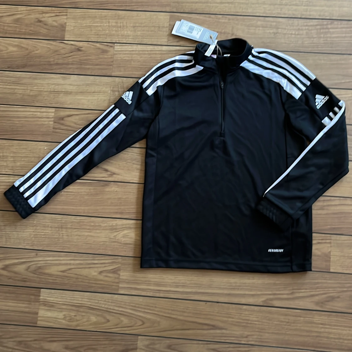 Helt ny adidaströja