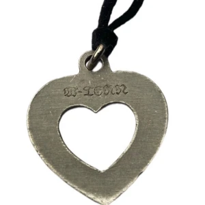 Vintage hjärthalsband  - Vintage hjärthalsband med suede band   Skick som i bilderna   