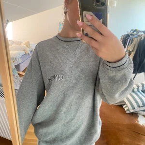 Champion sweathsirt  - Bra skick och knappt använd! Accepterar oftast prisförslag