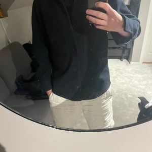 Overshirt h&m - Mycket bra skick, använd 2-3 gånger. Storlek s. Från h&m