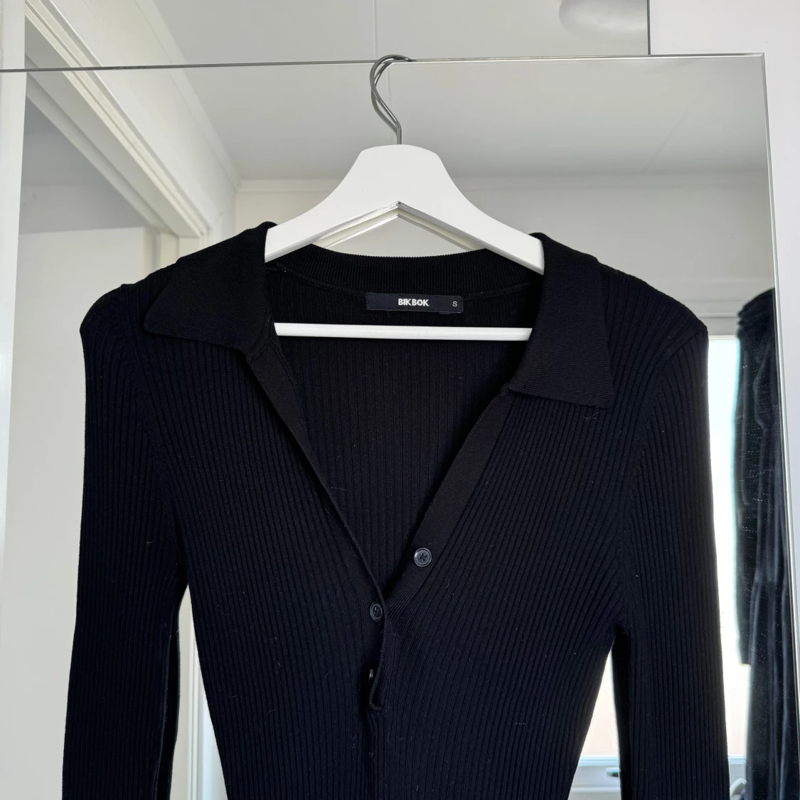 Svart klänning från BikBok - 90