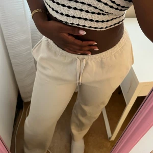 Beiga mjukisbyxor - Helt nya utan prislapp strl S💓