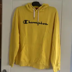 Gul Champion hoodie, storlek Large 