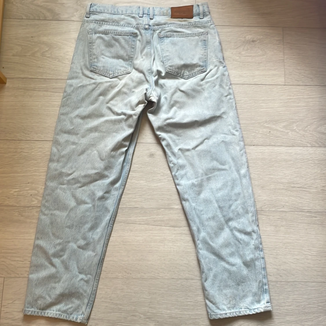 P&b wide leg ljusblå jeans - 90