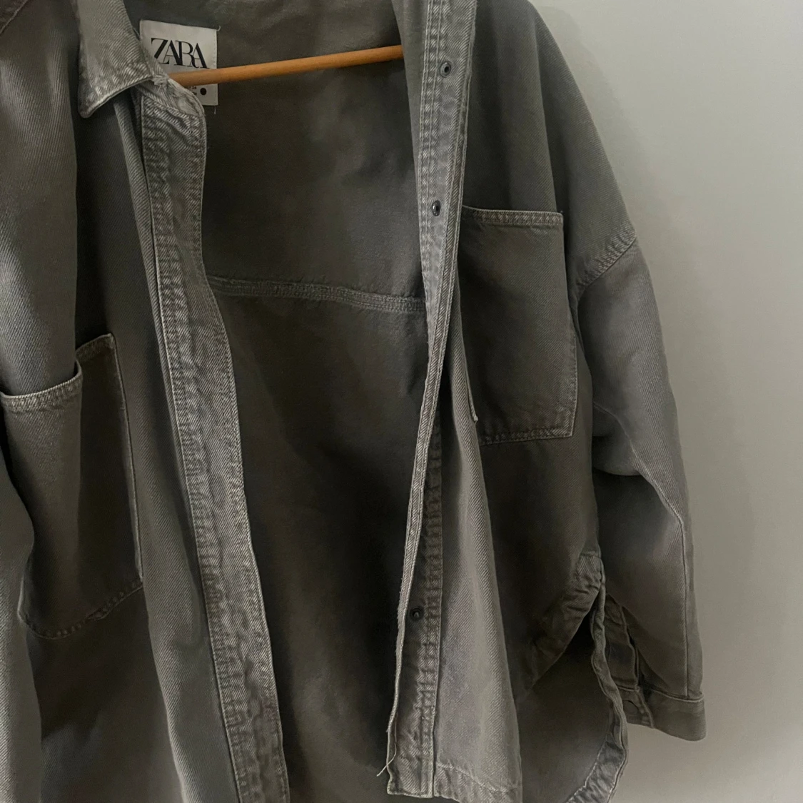  tunn grå jeansjacka  - 90