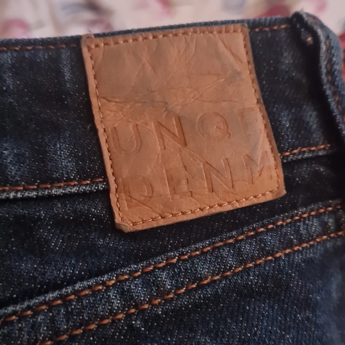 Högmidjade unqe denm jeans - 4