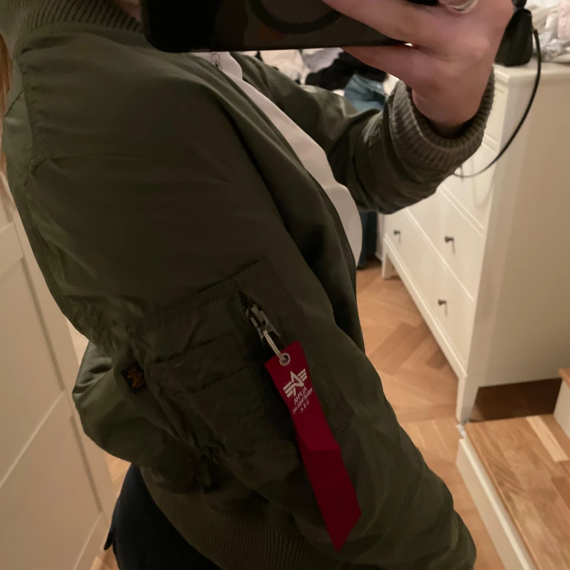 Grön bomberjacka från Alpha Industries - 1