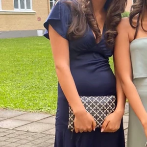 Mörkblå klänning - Helt ny, balklänning