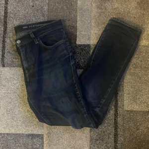 511 Slim LEVI’S Jeans  - Skick 7/10 ✅| Säljer de pga av att de är för små för mig ✅ | Org pris ca 1300kr ✅ | Vårt pris 399kr ✅