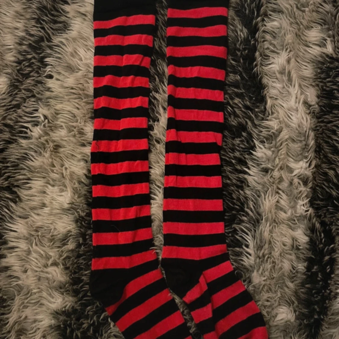 Randiga knästrumpor 