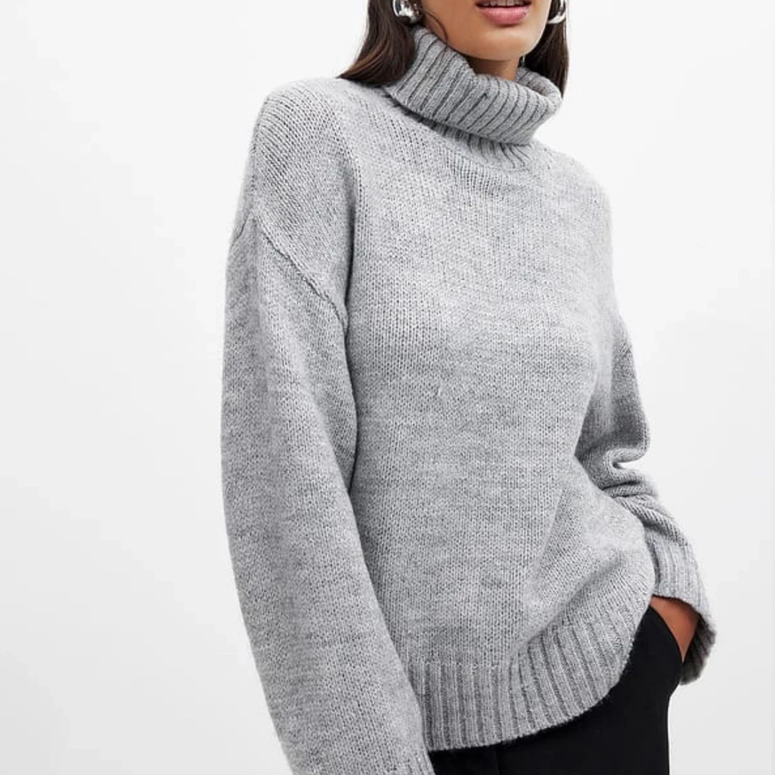 Grå stickad polotröja - 1