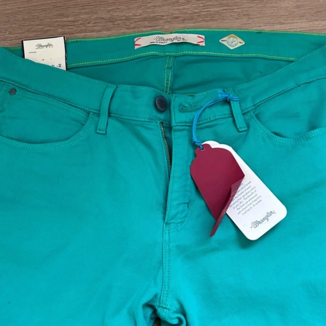 Turkosa jeans från Wrangler - 4