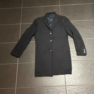 Rock J.Lindeberg - Rock från J.Lindeberg  Storlek 46