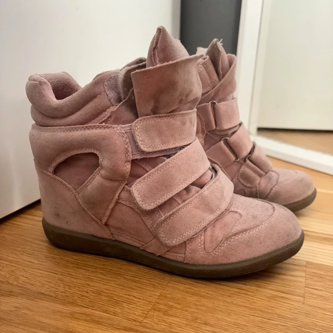 Ljusrosa isabel marant liknande skor