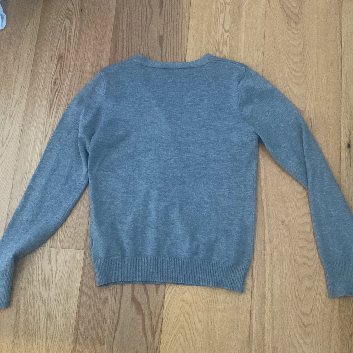 Grå kofta från Emery Rose - 90