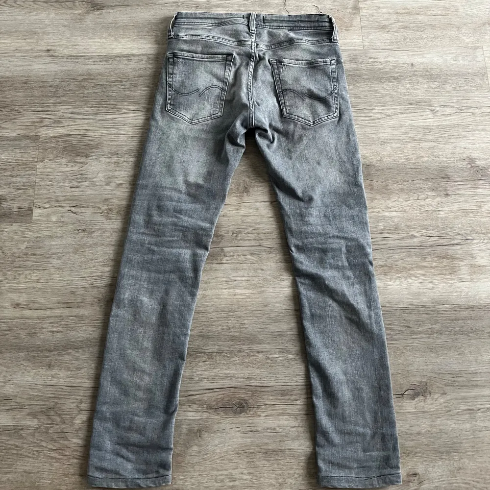 Sälje nu dessa riktigt feta Jack & Jones jeans | Storlek 28/32 | hör av er vid minsta lilla fråga |. Jeans & Byxor.