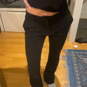 Kostymbyxor  - Säljer mina kostymbyxor från only då de inte kommer till användning. Inga defekter.