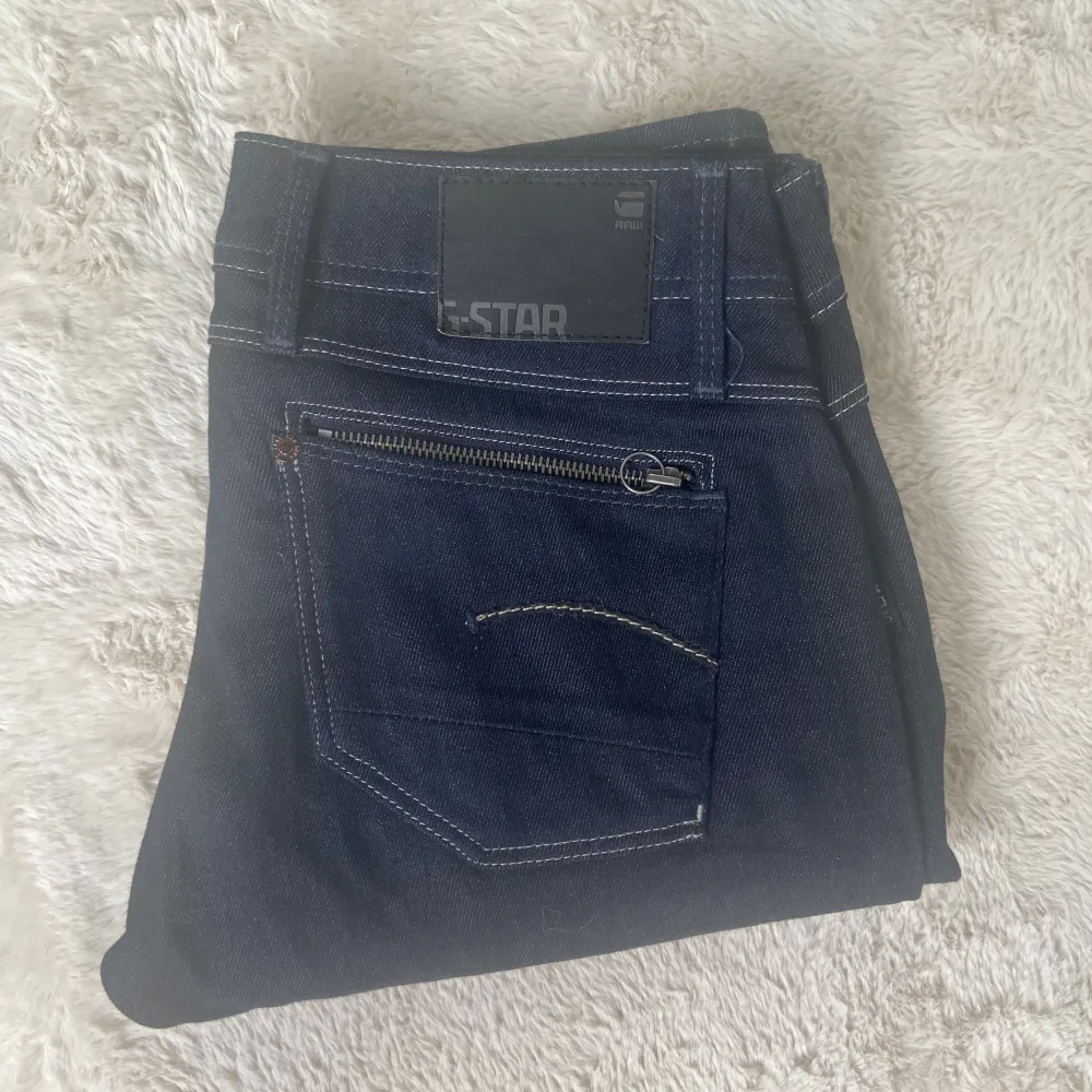 W29 L32. Skick 10/10. Säljer endast för 249. . Jeans & Byxor.