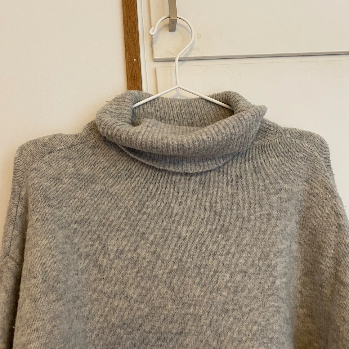 Grå stickad polotröja - 91