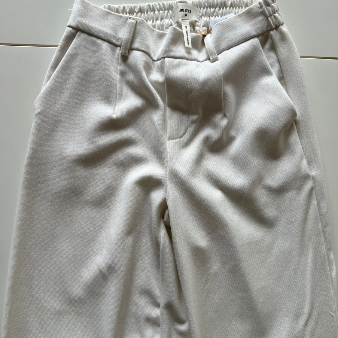 Vita byxor från Object - 90
