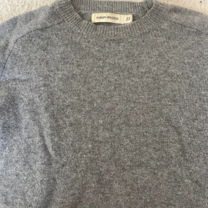 Kashmir tröja - Såå fin grå Carin Wester kashmirtröja 🩷🩷