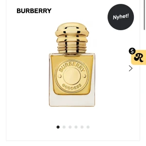 Burberry goddess intense  - Oanvänd parfym som luktar jättegott. Säljer på grund av felköp. Kom privat för egna bilder då jag inte har några för tillfället💞