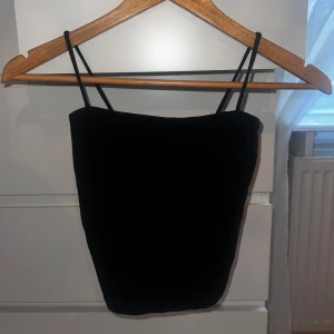 Linne!! - Super gulligt linne ifrån Gina tricot, varan är i väldigt fint skick!