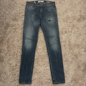 Replay Jeans - Replay Jeans slim fit storlek 29/32