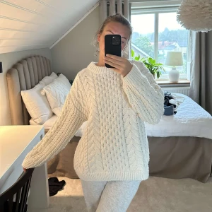 Stickad tröja - Stickad tröja från hm. Säljer för 200+ frakt