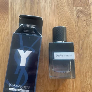 Yves saint Laurent eau de parfum - 60 ml och knappt använd 