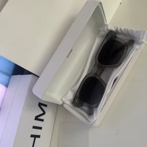 Chimi  - Snygga chimi 04 grå. Perfekta till alla årstider. Säljer för att de inte kommer till användning 🥰 Allt på bilden följer med💋