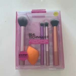 real techniques sminkborstar  - Helt oanvända 