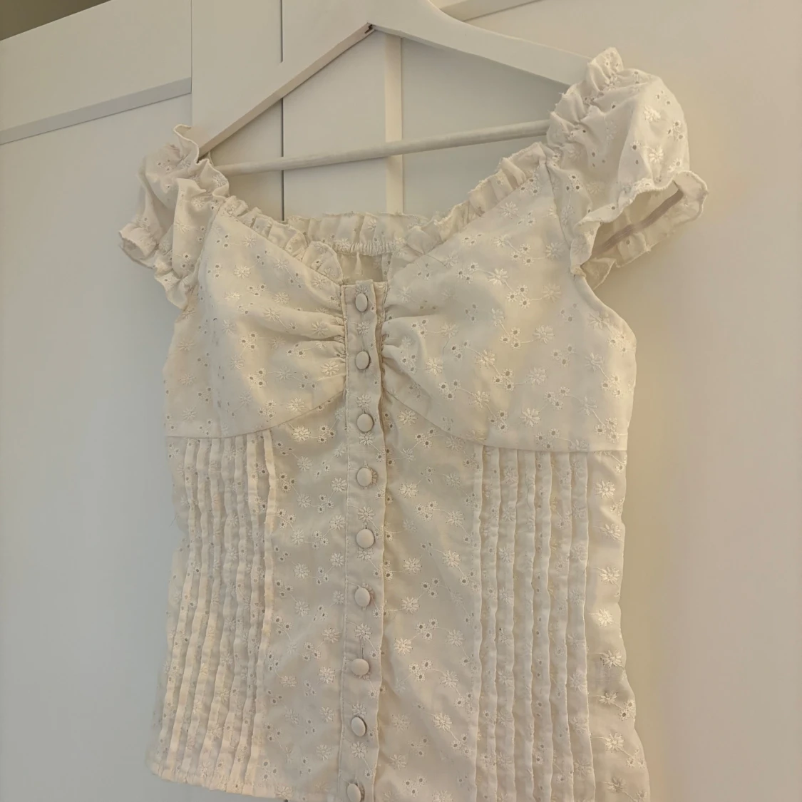 Supersöt vit topp - 90