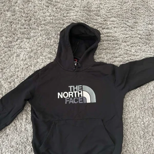 Pris kan sänkas om vi kommer överens. - Sitter jättebra, håller varm.