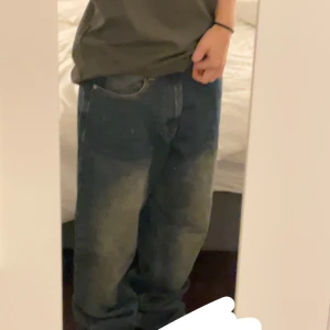 Gizmo baggy byxor - Helt nya gizmo baggy byxor, 10/10 skick och inga deffekter. Pris går o diskuteras, för mått o sånt är det bara o hojta