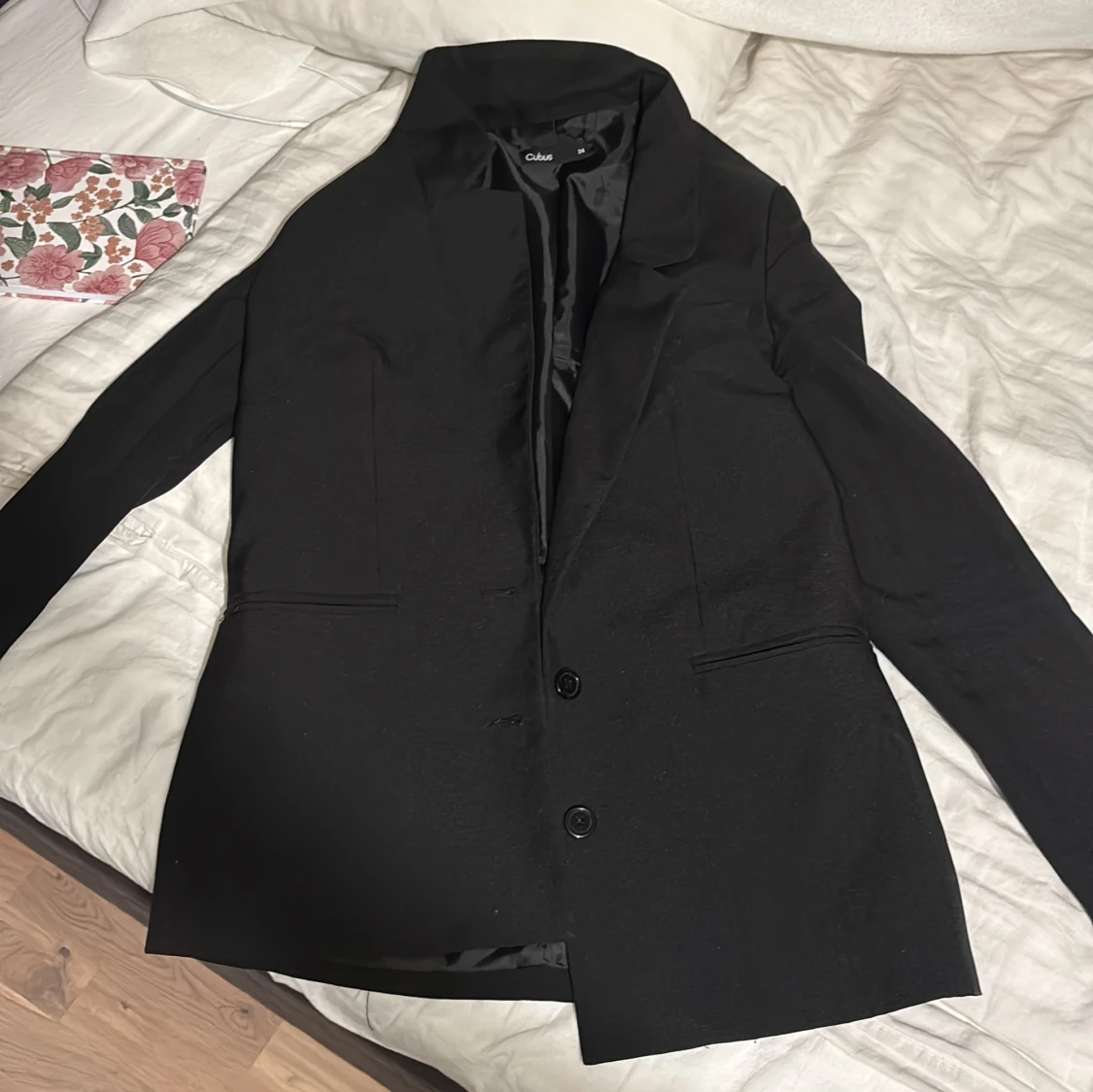 Svart kavaj från Cubus - 90