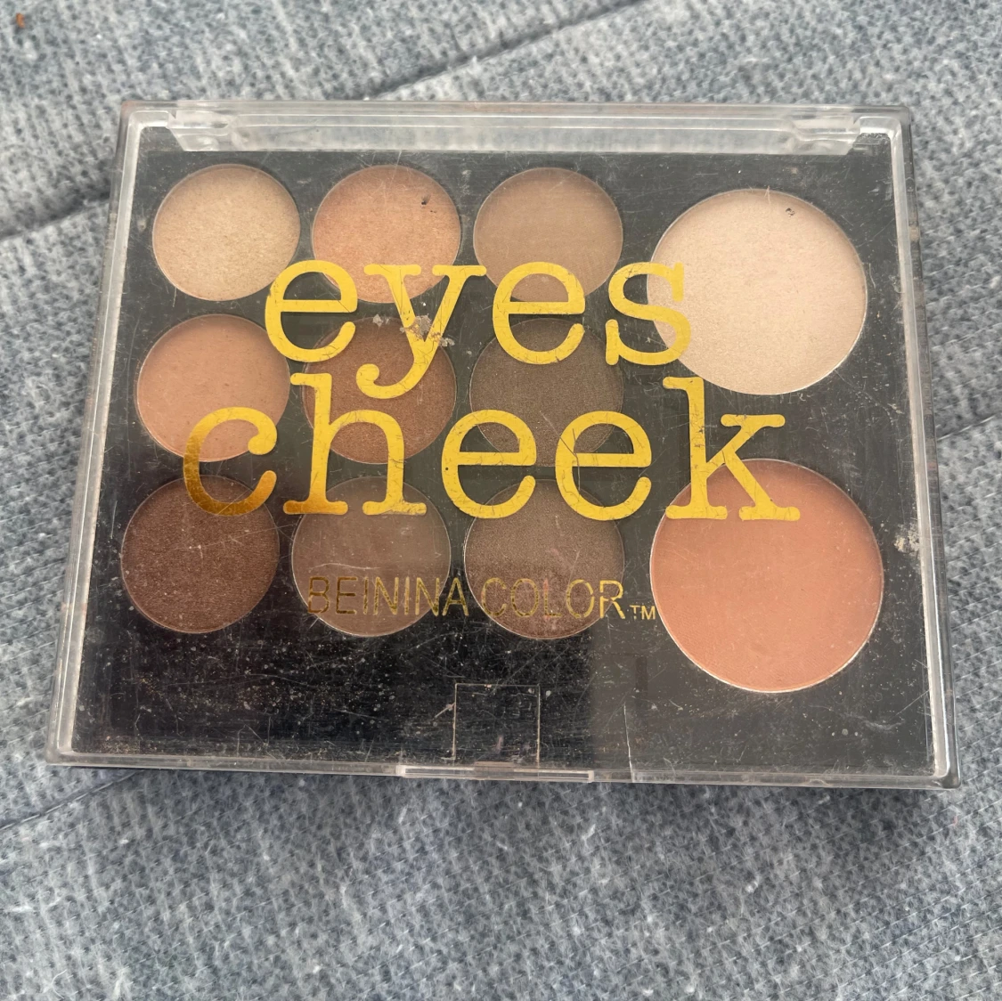 Ögonskuggspalett från Benina Color - 90