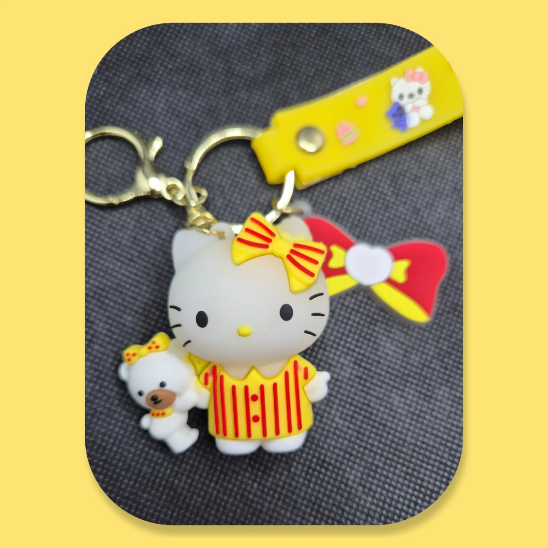 Hello Kitty 🎀 Nyckelring / Väsksmycke  - 91