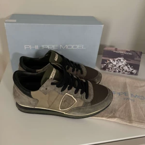 Philippe Model sneakers - Fint skick 9/10 inga defekter allt og storlek 42
