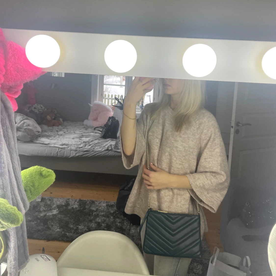 Blå quiltad axelväska med kedja - 90