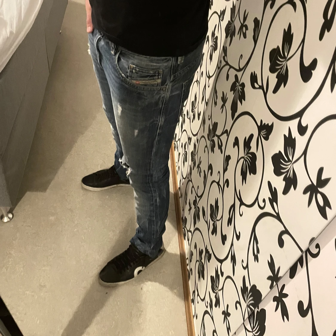 Blå slitna jeans diesel  - 92