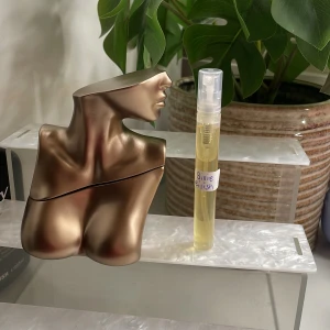 Billie Eilish 5ml‼️ - 5 ml splitt av billie eilish parfymen‼️❤️köp via köp nu 