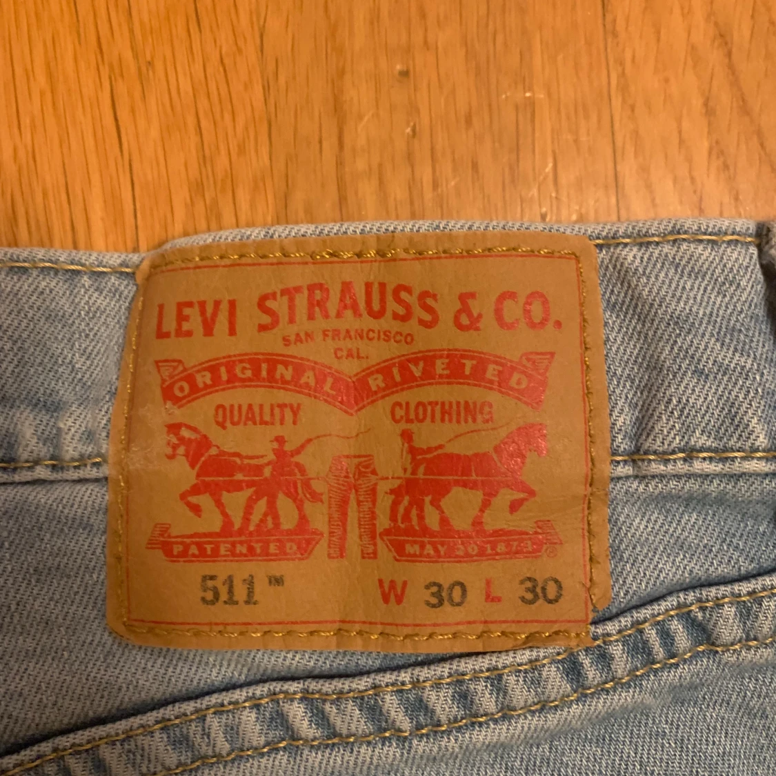 Levi's 511 ljusblå jeans - 92