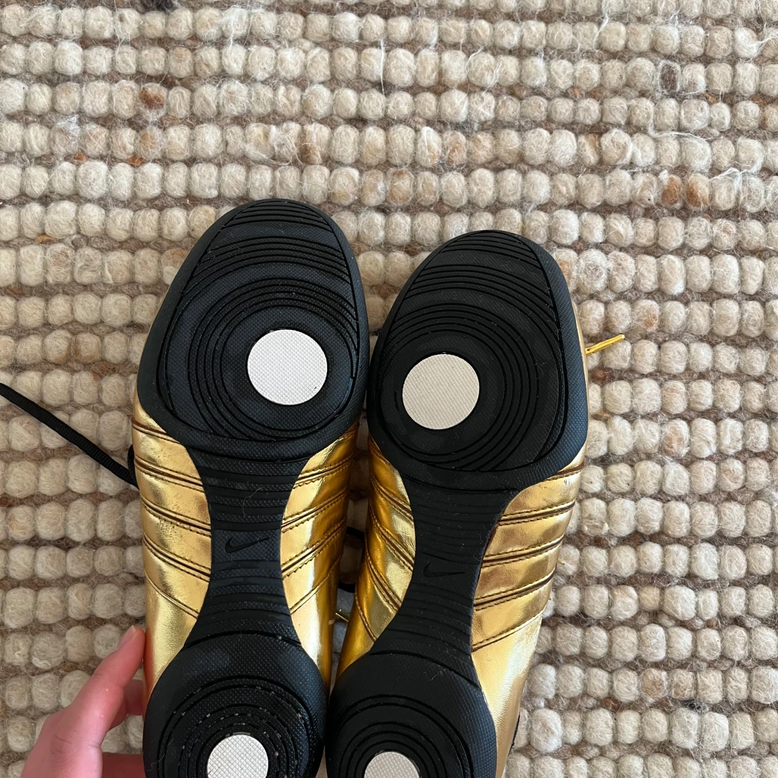 Rare golden nike sneakers - 91