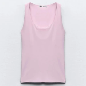 Rosa tight linne - Ett rosa linne från zara i bra skick! Bilderna är tagna från deras hemsida men kan skicka bilder privat❤️ 