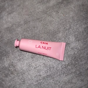 Handkräm  - La Nuit handkräm ifrån julkalendern, endast testad