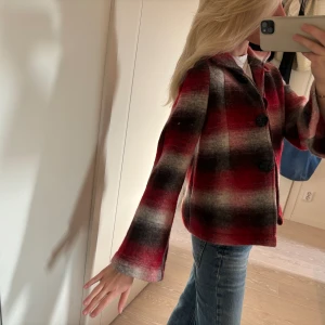 Ulljacka - Superfin jacka/ kofta med utsvängda ärmar😍