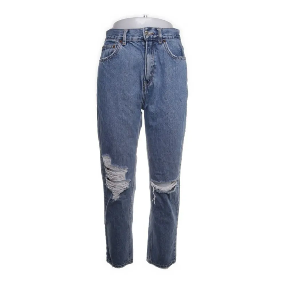 Ett par jeans i storlek 38 från PULL&BEAR. Är i bra skick. Jeans & Byxor.