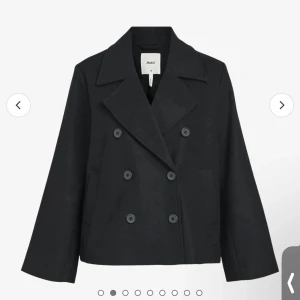 Object kappa - OBJKEILY kort kappa från object. Nypris 1200kr.