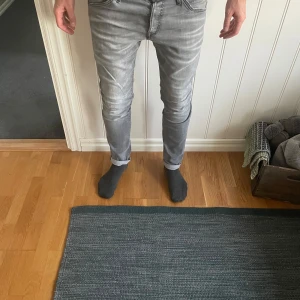 Jeans Jack & Jones Glenn slimfit - stl 33/34 Skick: 7/10 - Jeans Jack & Jones Glenn slimfit - stl 33/34 Skick: 7/10 W33 / L34